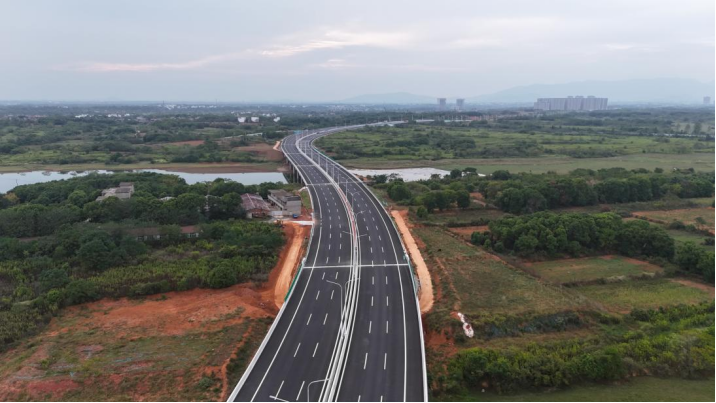 江西南昌：新南大道新建工程B标段顺利通车