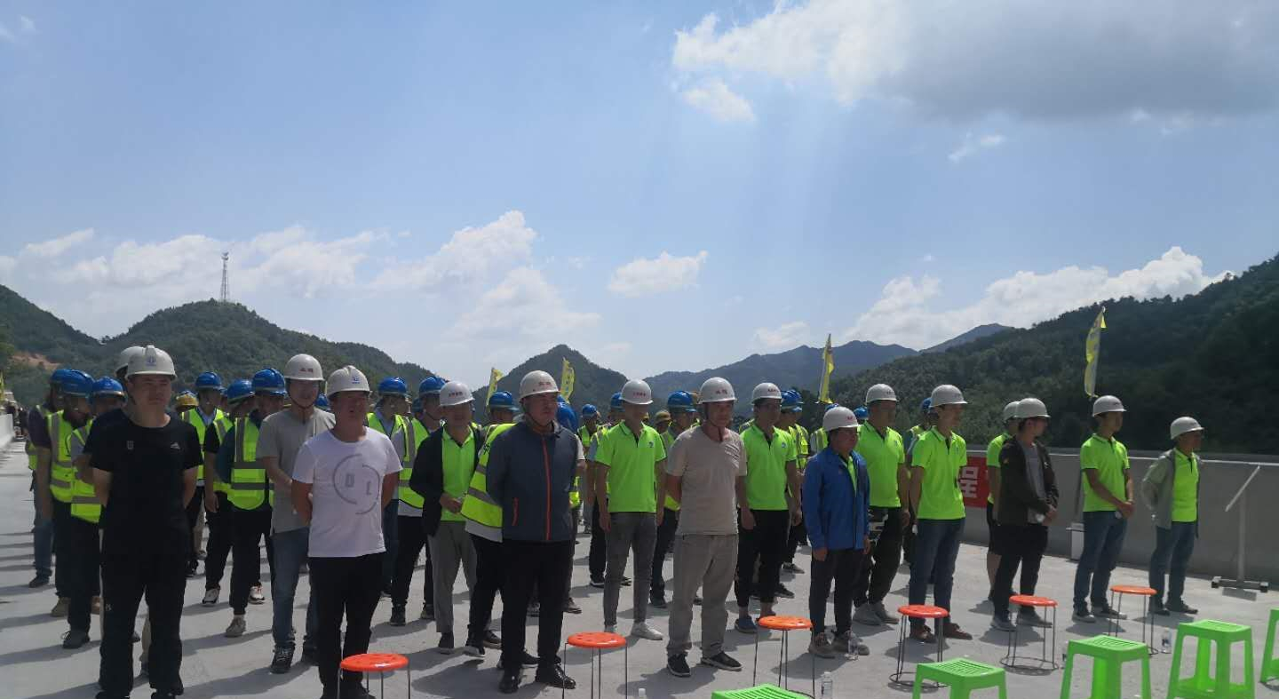 监理公司郑西高速尧栾段项目“白云山隧道”全线贯通 监理公司郑西高速尧栾段项目“白云山隧道”全线贯通